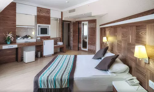 هتل رویال تاورز کریس آنتالیا